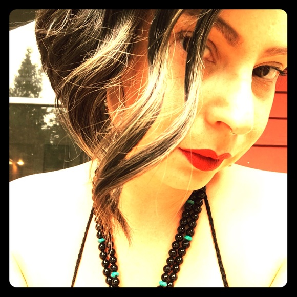 Meet your Posher, Amber - Picture 1 of 8